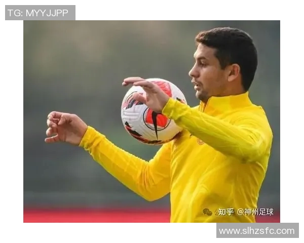 从平民窟到绿茵场他用足球改变命运的传奇故事 从平民窟到绿茵场他用足球改变命运的传奇故事