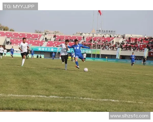 新疆男孩展现足球才华如同国际明星引人瞩目